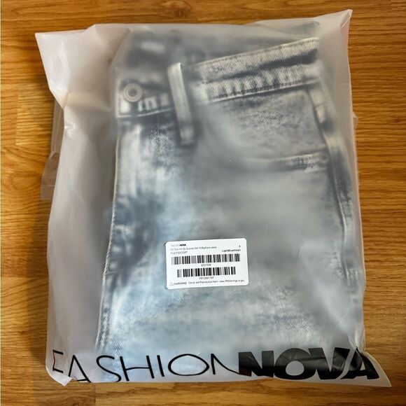 NWT Fashion Nova Tall Took Him By Suprise Slim Fit Boyfriend Jeans - Small (3) - Picture 8 of 8